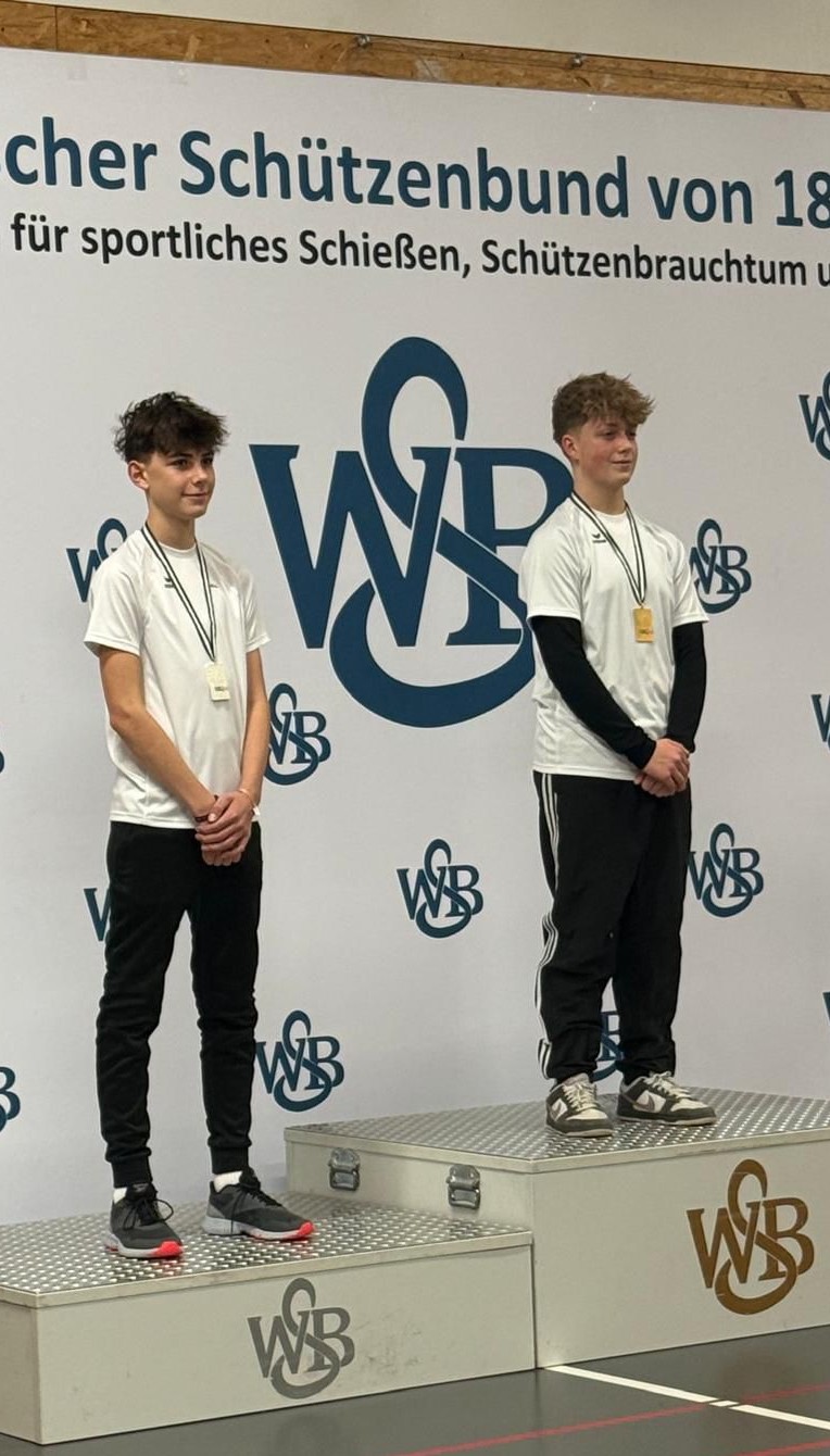 Siegerehrung Youri und Mika kl